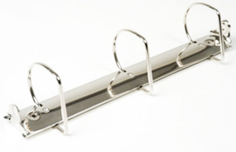 Herraje metálico tamaño carta de 280 mm con tres argollas en  Herraje metálico tamaño carta de 280 mm con tres argollas en